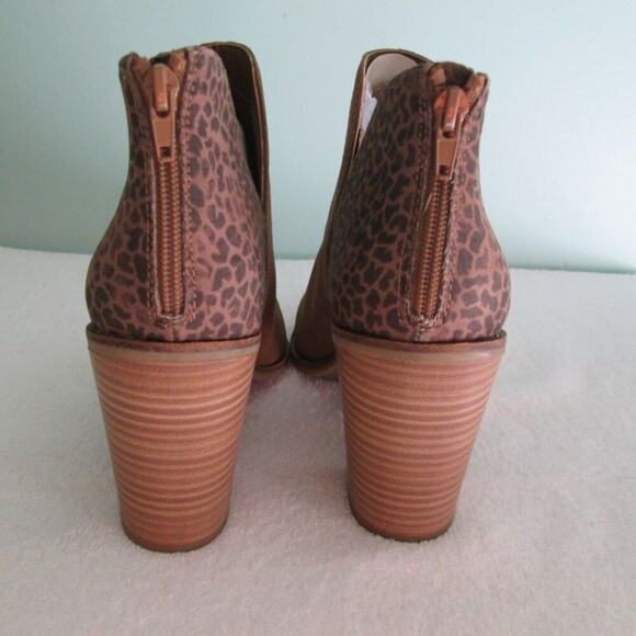 NWT DV8 Dolce Vita Women’s Shoes Shai Brown Suede & Animal Print Ankle Bootie-11 - Picture 7 of 13